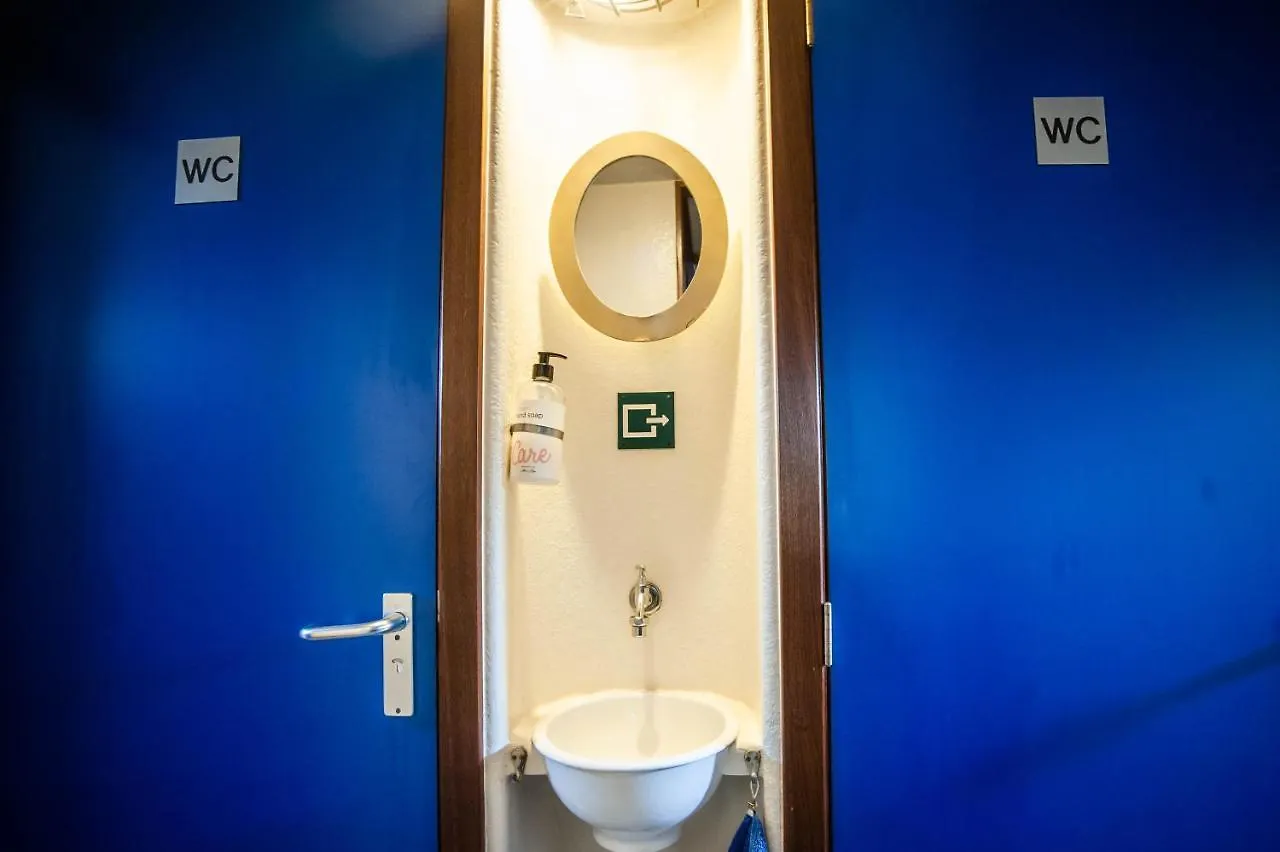 Amsterdam Hotelboat 0*,  Nederländerna
