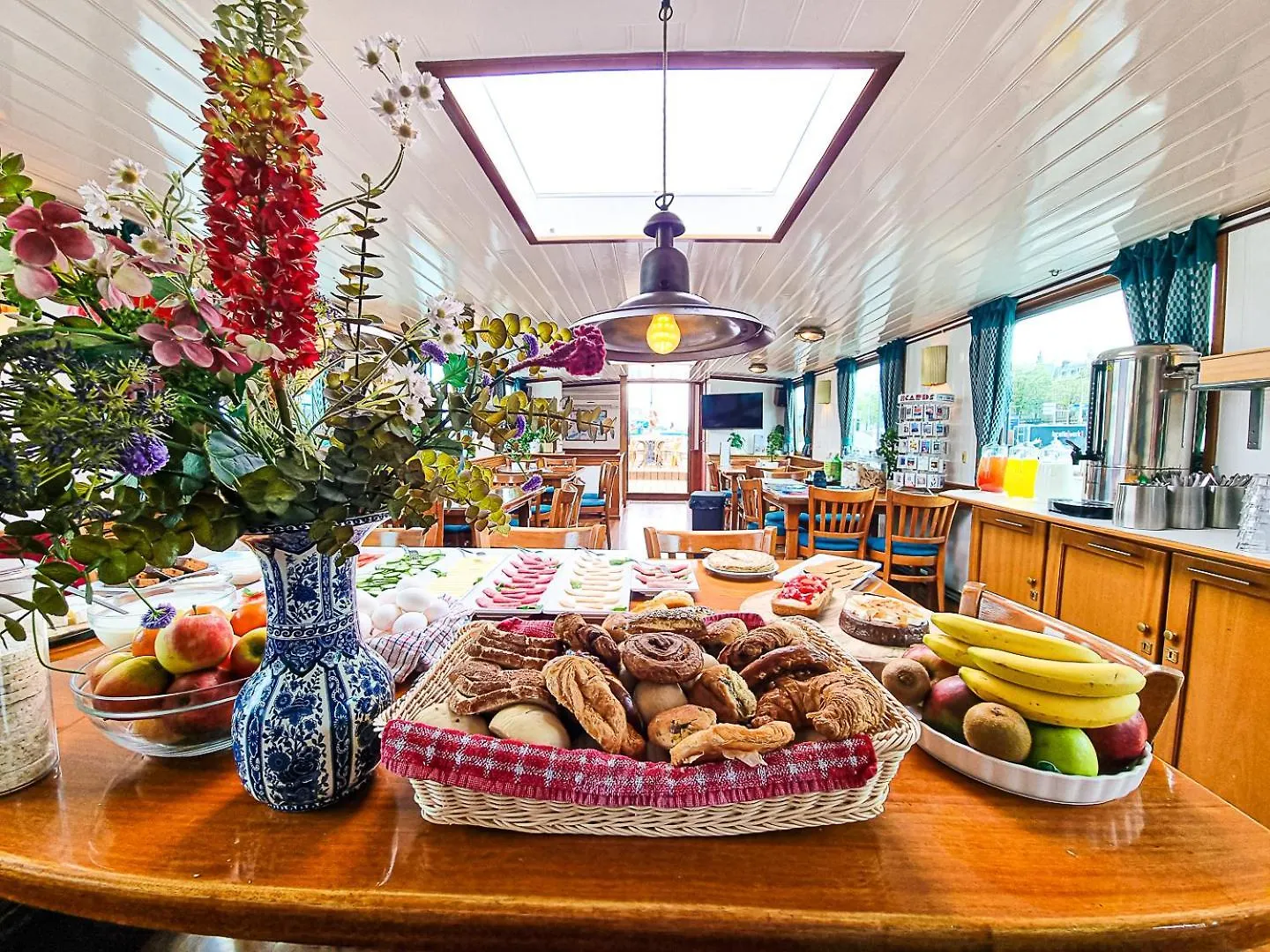 فندق Amsterdam Hotelboat